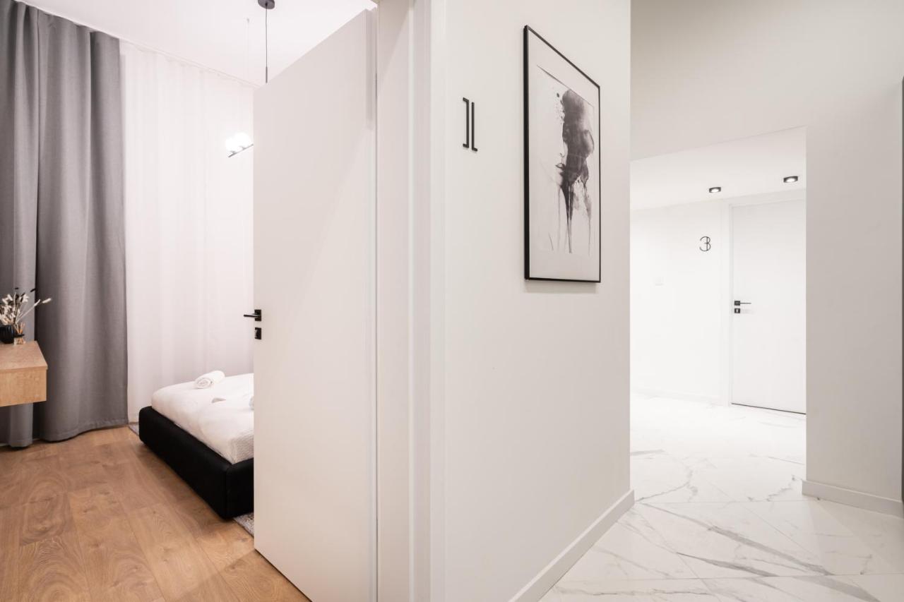 E56 - Grand Boulevard Heritage Residence - Best Location By Bqa Budapest Eksteriør billede