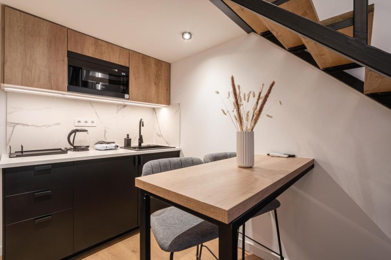 E56 - Grand Boulevard Heritage Residence - Best Location By Bqa Budapest Eksteriør billede